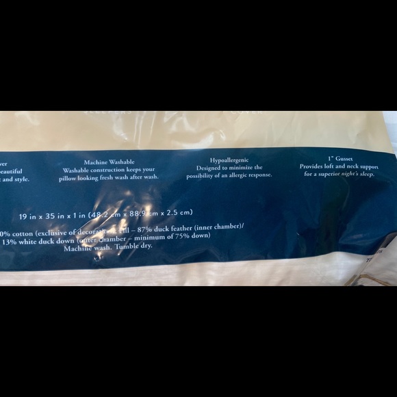 Fieldcrest Medium/Firm Down Surround Pillow King - Picture 3 of 4